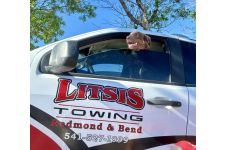 Logo for Litsis Towing Logo for Litsis Towing